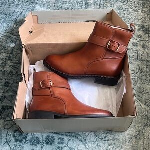 NWT Clarks Leather Renewal Style Comfort Boots